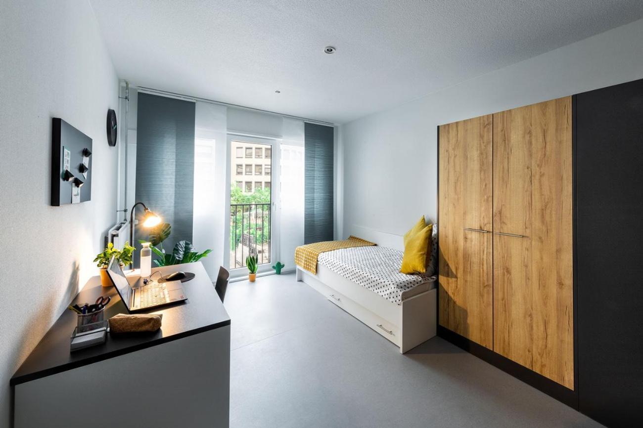 Skyreach Apartment